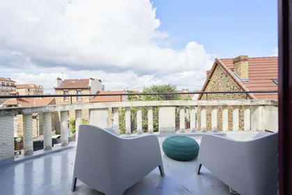 Private room at 271 Rue d'Estienne d'Orves, 92700 Colombes, France, image 7 of 41
