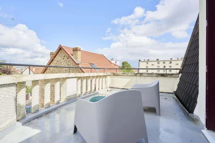 Private room at 271 Rue d'Estienne d'Orves, 92700 Colombes, France, image 8 of 41