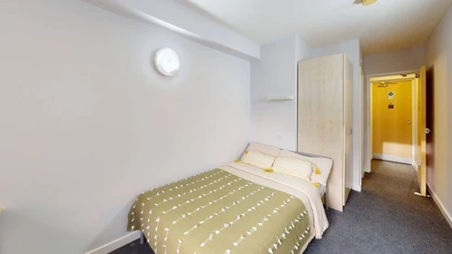 Alquiler de habitación en piso compartido en Huddersfield