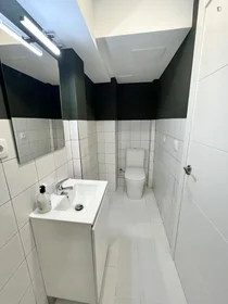 Private room in residence at C. del Petirrojo, image 15 of 49