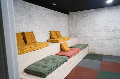 Private room in residence at C. del Petirrojo, image 19 of 49
