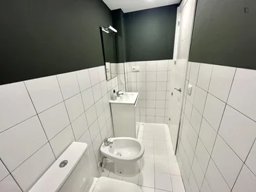 Private room in residence at C. del Petirrojo, image 8 of 49
