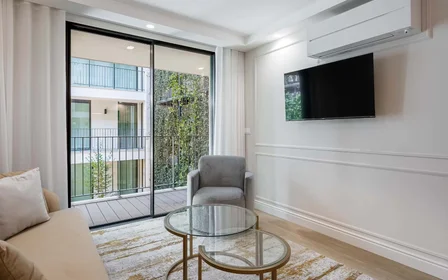 Entire place at R. de Passos Manuel 76, 4000-381 Porto, Portugal, image 1 of 10