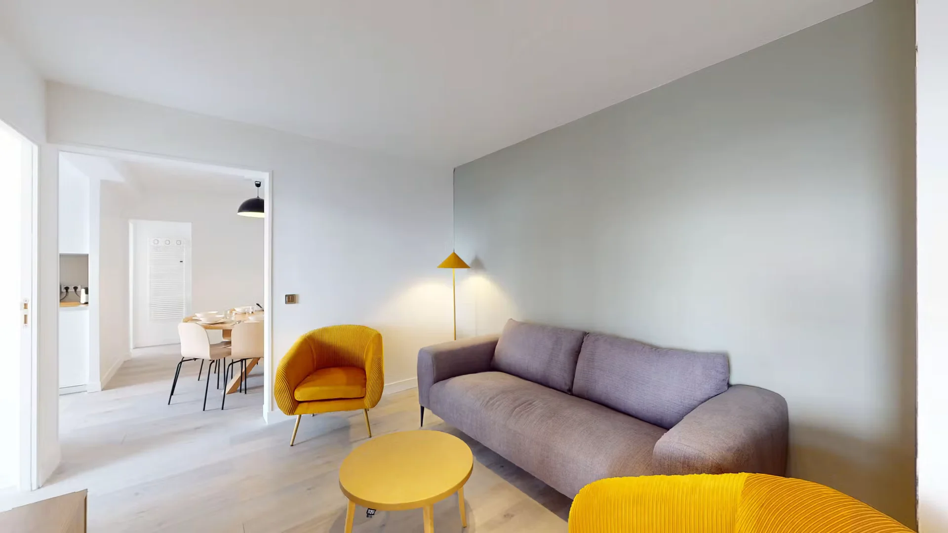 Chambre conviviale pour les étudiants dans  avec des équipements modernes