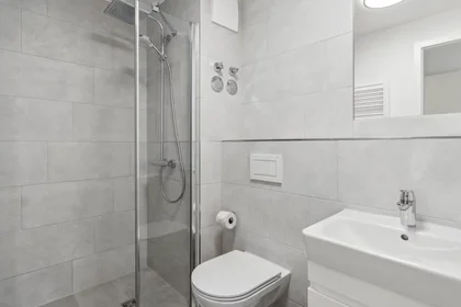 Quarto privado em Berliner Straße, Mitte, imagem 9 de 10