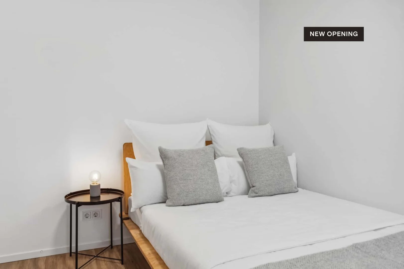 Bezahlbares Zimmer für Studenten mit ausreichender Beleuchtung in