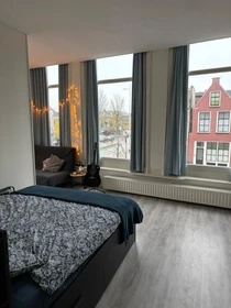 Chambre à louer avec lit double Leeuwarden