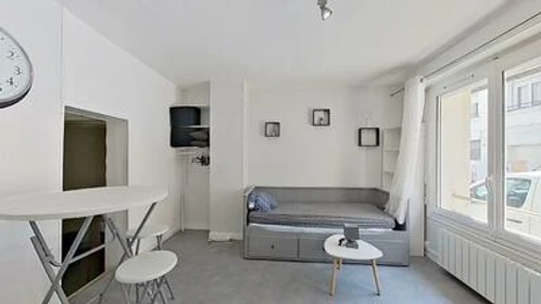 Cheap private room in Le-havre