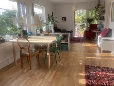 Apartamento moderno y luminoso en {area}