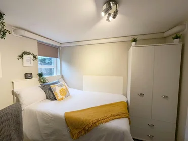 Chambre privée à 25 Roseangle, Dundee, DD1 4LS, image 24 de 32