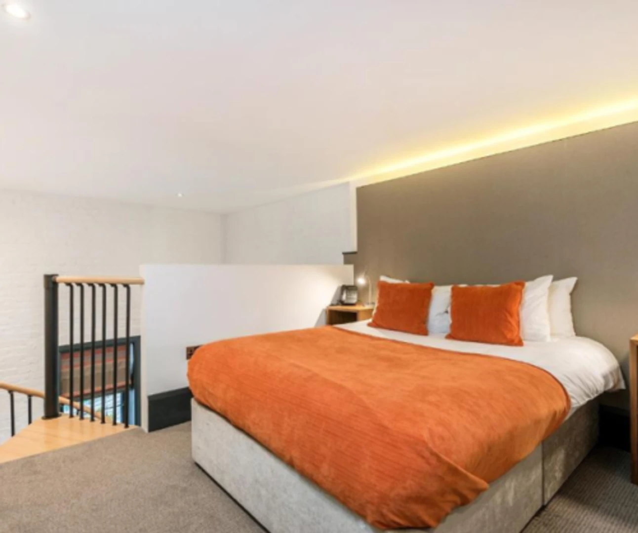 Budget-friendly student room close to campus in 