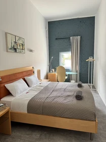 Zimmer mit Doppelbett zu vermieten Dusseldorf