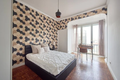 Cheap private room in Lisboa