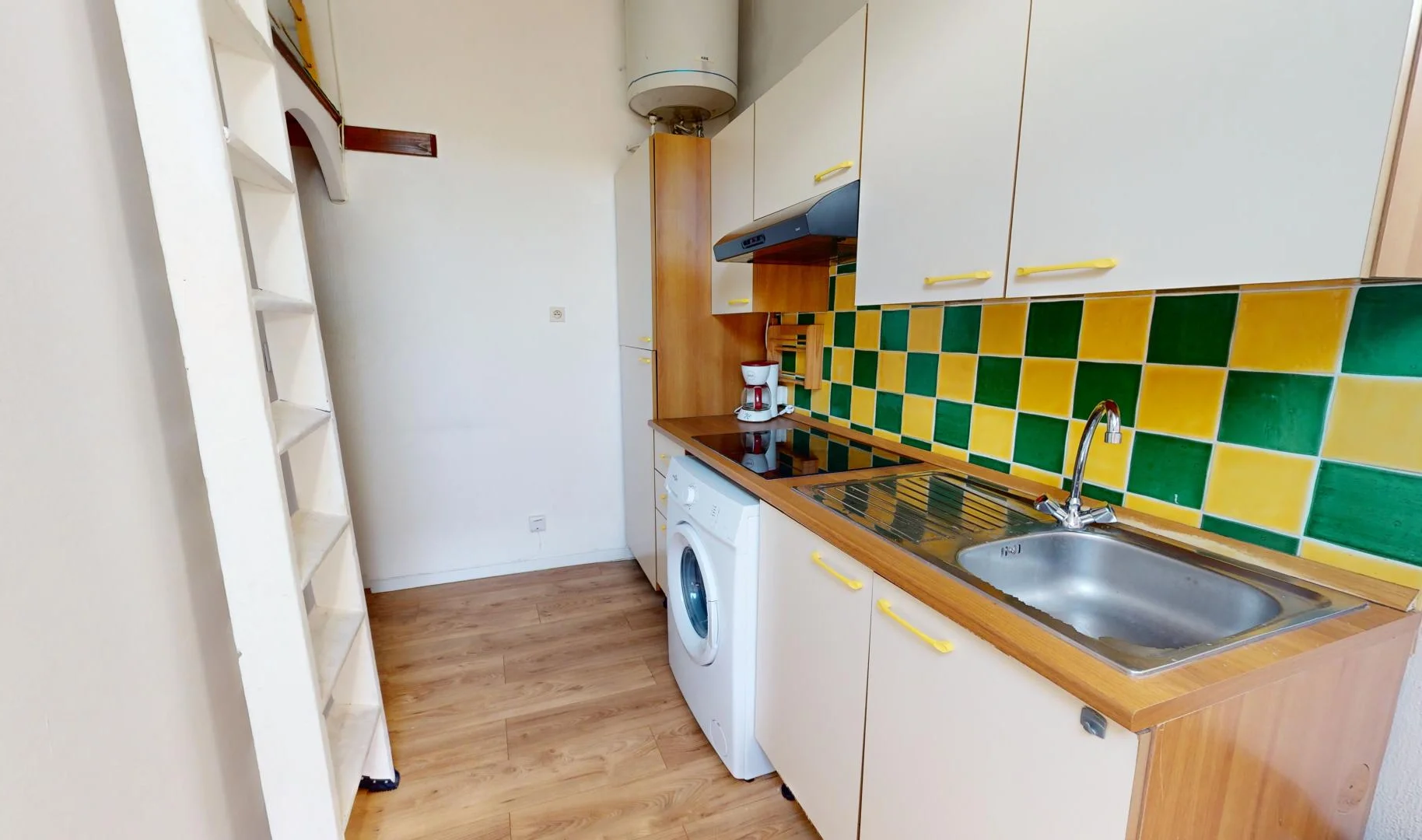 Chambre confortable pour étudiants disponible dans 