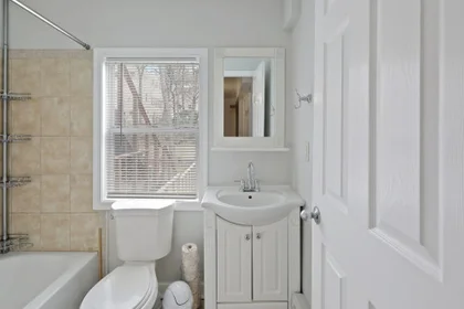 Habitación privada en #865: Brookland Washington DC 20017, imagen 3 de 12