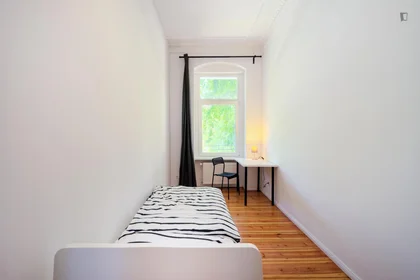 Private room at Buschkrugallee, image 1 of 15