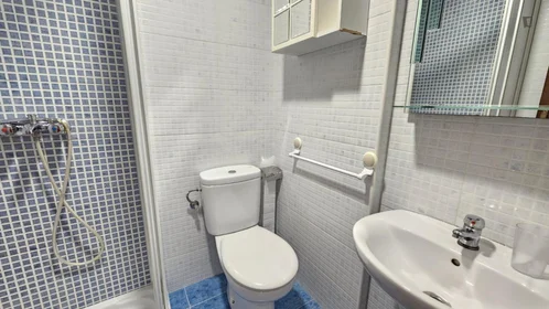 Chambre privée à Calle Tomillar, image 12 de 16