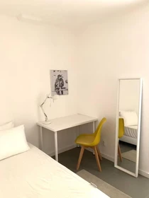 Zimmer mit Doppelbett zu vermieten Lisboa