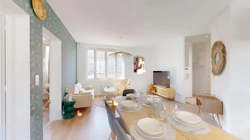 Private room at 11 Rue Michel Servet, 21000 Dijon, France, image 15 of 17