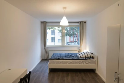 Alquiler de habitación en piso compartido en Dusseldorf