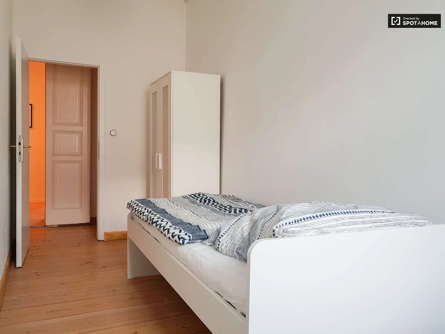 Habitación para estudiantes en  con modernas comodidades