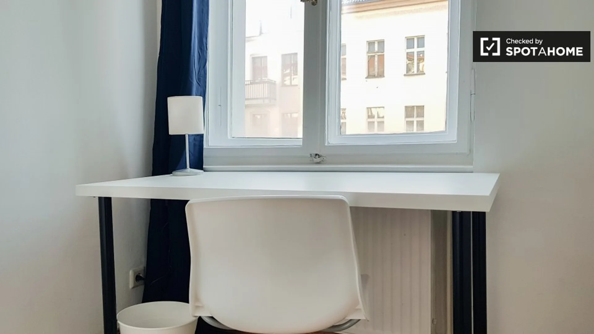 Habitación en apartamento estudiantil en alquiler en , completamente amueblado