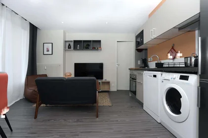Quarto privado em 24 Bd Oscar Leroux, 35200 Rennes, France, imagem 7 de 8