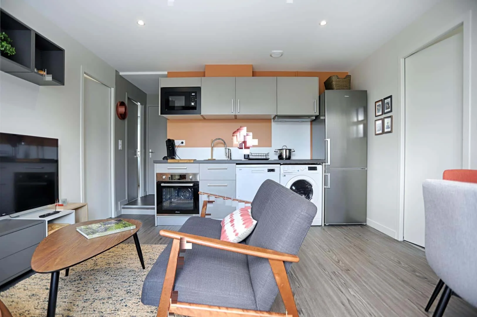 Habitación estudiantil funcional perfecta para estudiar en