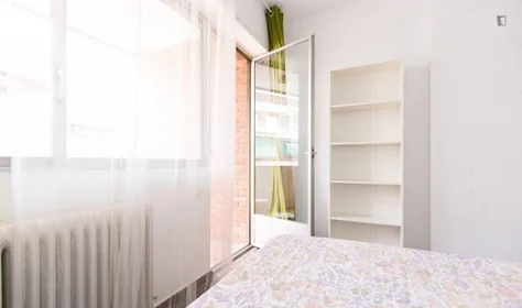 Stanza privata in Calle Pedro Antonio de Alarcón, immagine 1 di 18