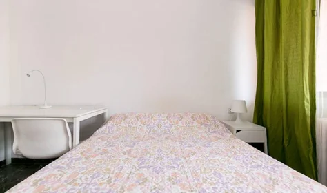 Stanza privata in Calle Pedro Antonio de Alarcón, immagine 2 di 18
