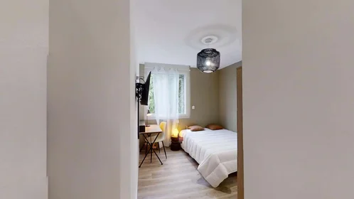 Privatzimmer in der 2 Bd Raymond Poincaré, 35700 Rennes, France, bild 3 von 23