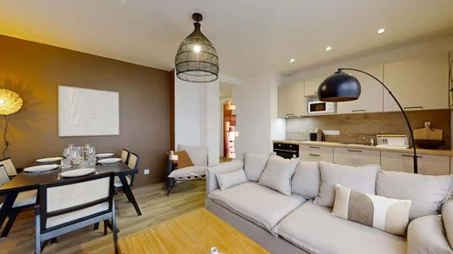 Stanza privata in 2 Bd Raymond Poincaré, 35700 Rennes, France, immagine 16 di 22