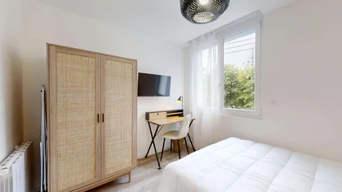Stanza privata in 2 Bd Raymond Poincaré, 35700 Rennes, France, immagine 5 di 22