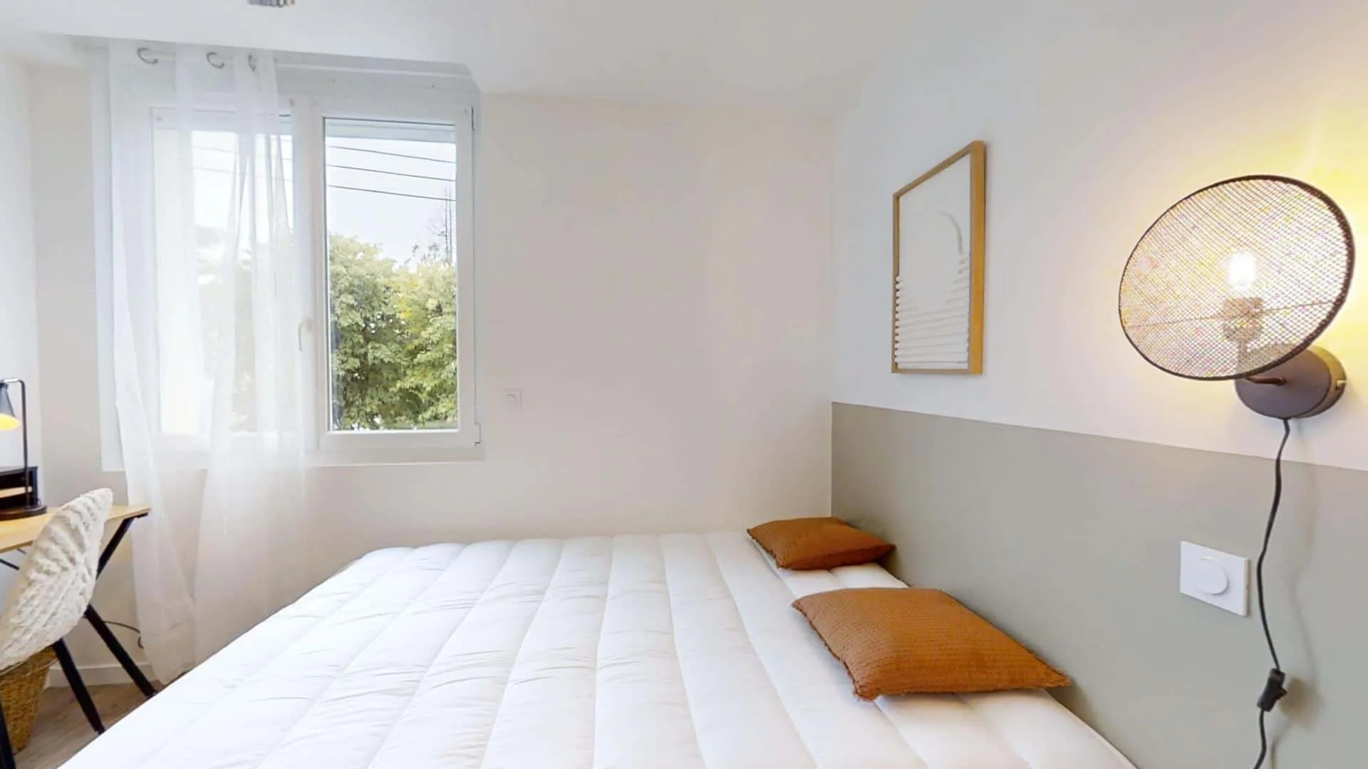 Zimmer in Studentenwohnung in  zu vermieten, voll möbliert