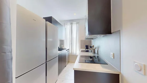 Private room at Cr Gambetta, 33400 Talence, France, image 20 of 28