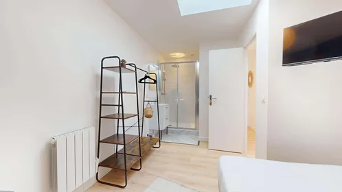 Private room at Cr Gambetta, 33400 Talence, France, image 1 of 9