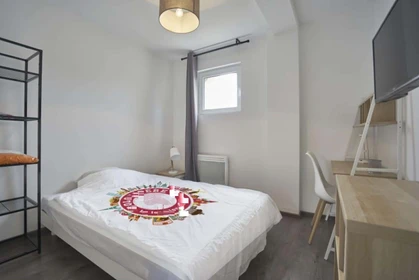 Alquiler de habitación en piso compartido en Reims