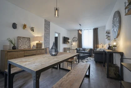 Chambre privée à 83 rue du Docteur Thomas, image 1 de 10