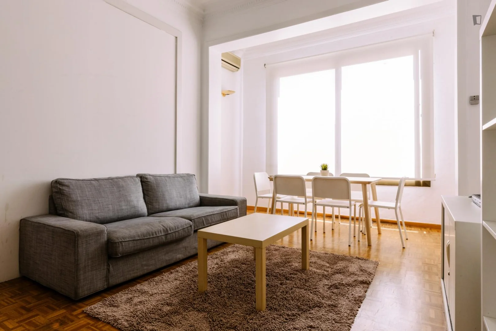 Habitación estudiantil económica con ubicación conveniente en 