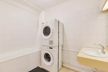 Private room at 78 Av. du Général Leclerc, 92100 Boulogne-Billancourt, France, image 5 of 11