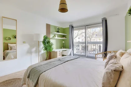 Private room at 78 Av. du Général Leclerc, 92100 Boulogne-Billancourt, France, image 1 of 16
