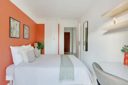 Private room at 78 Av. du Général Leclerc, 92100 Boulogne-Billancourt, France, image 6 of 14
