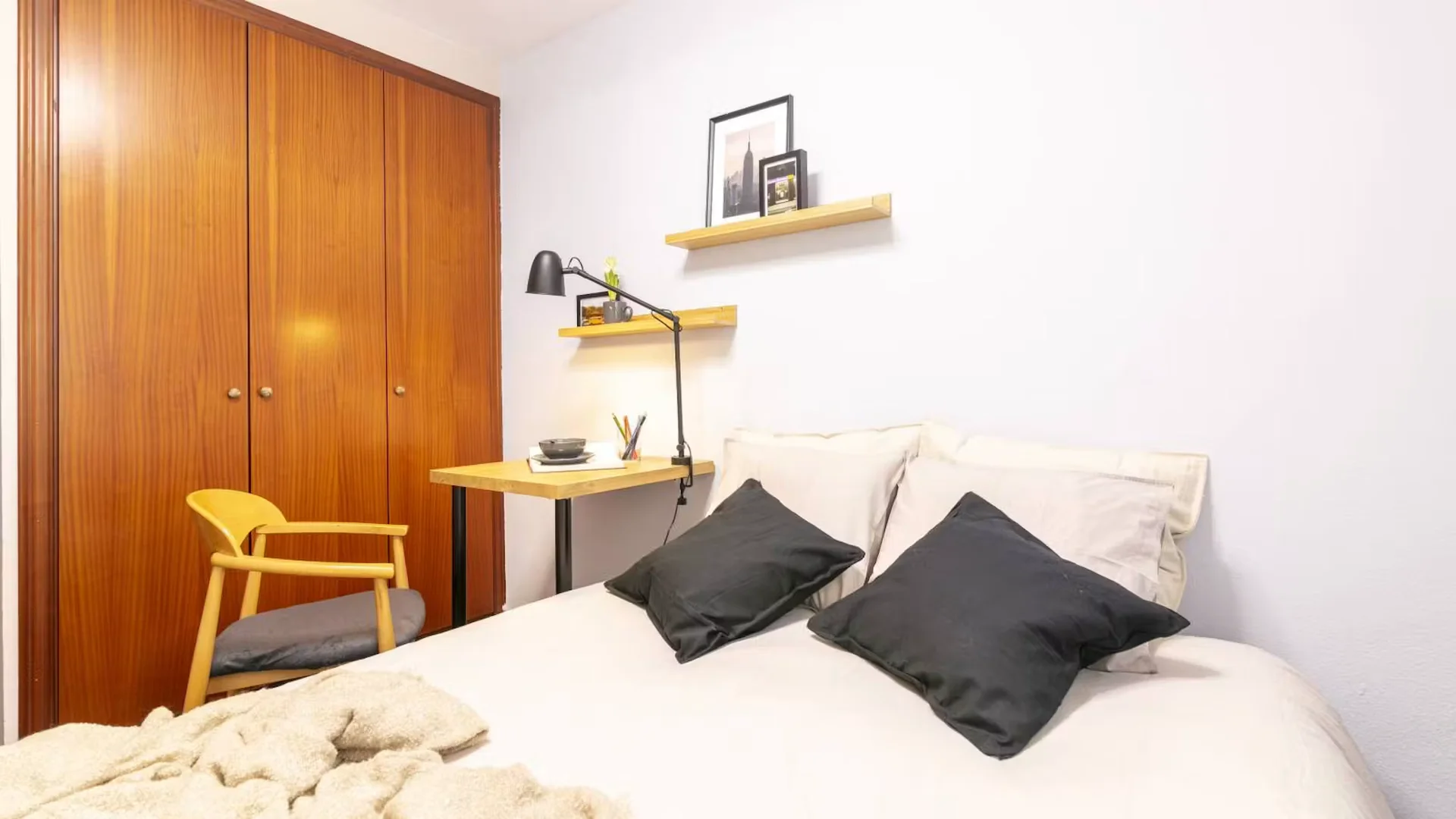 Quarto amigo do estudante em  com comodidades modernas