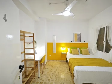 Chambre à louer avec lit double Cartagena