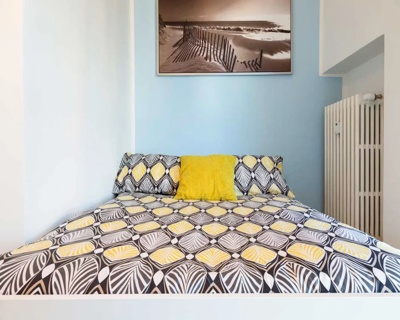 Economical student room with convenient location in 