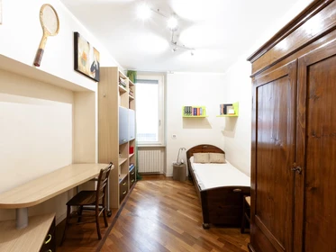 Chambre à louer dans un appartement en colocation à Brescia