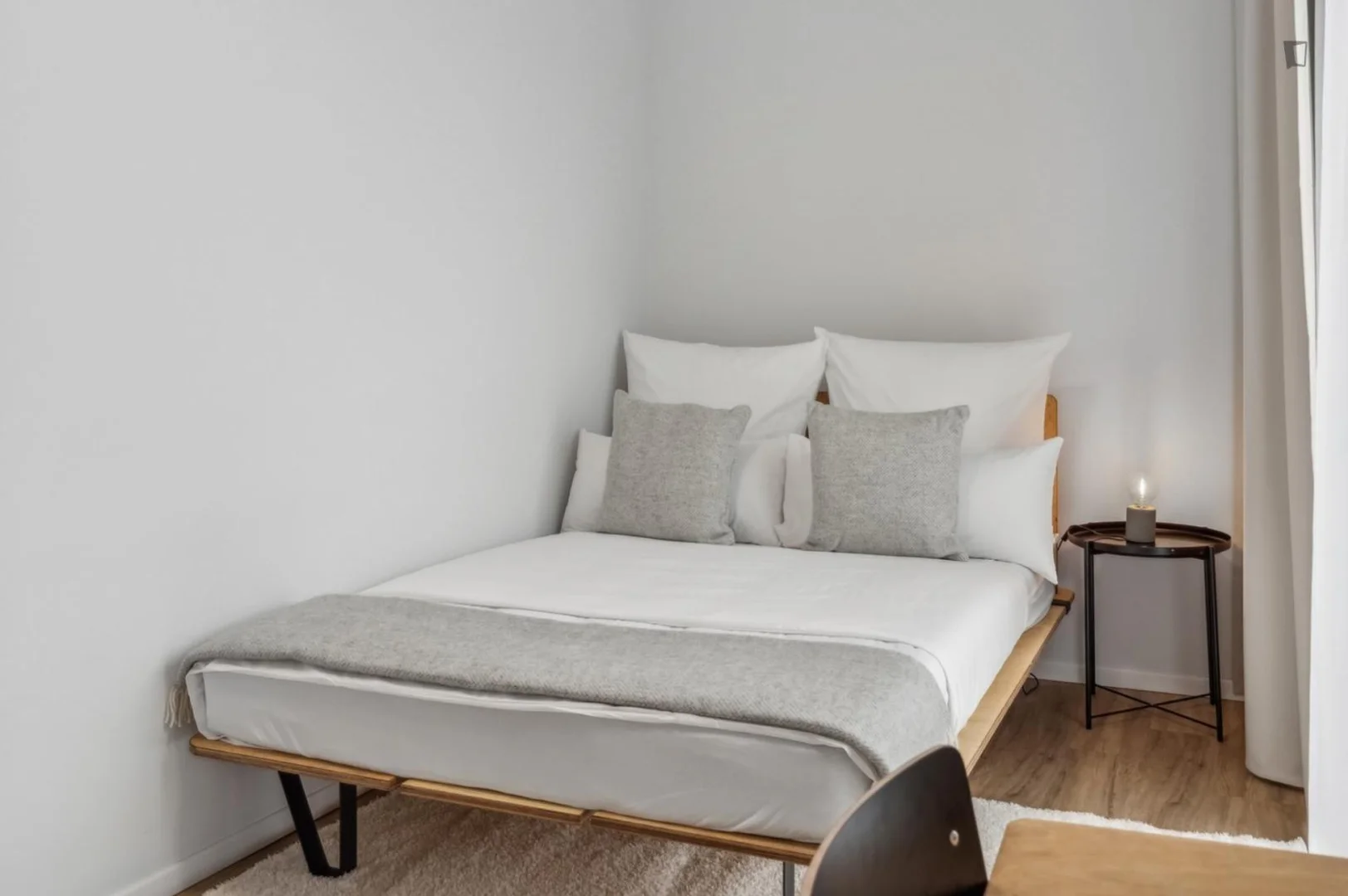 Bezahlbares Zimmer für Studenten mit ausreichender Beleuchtung in 