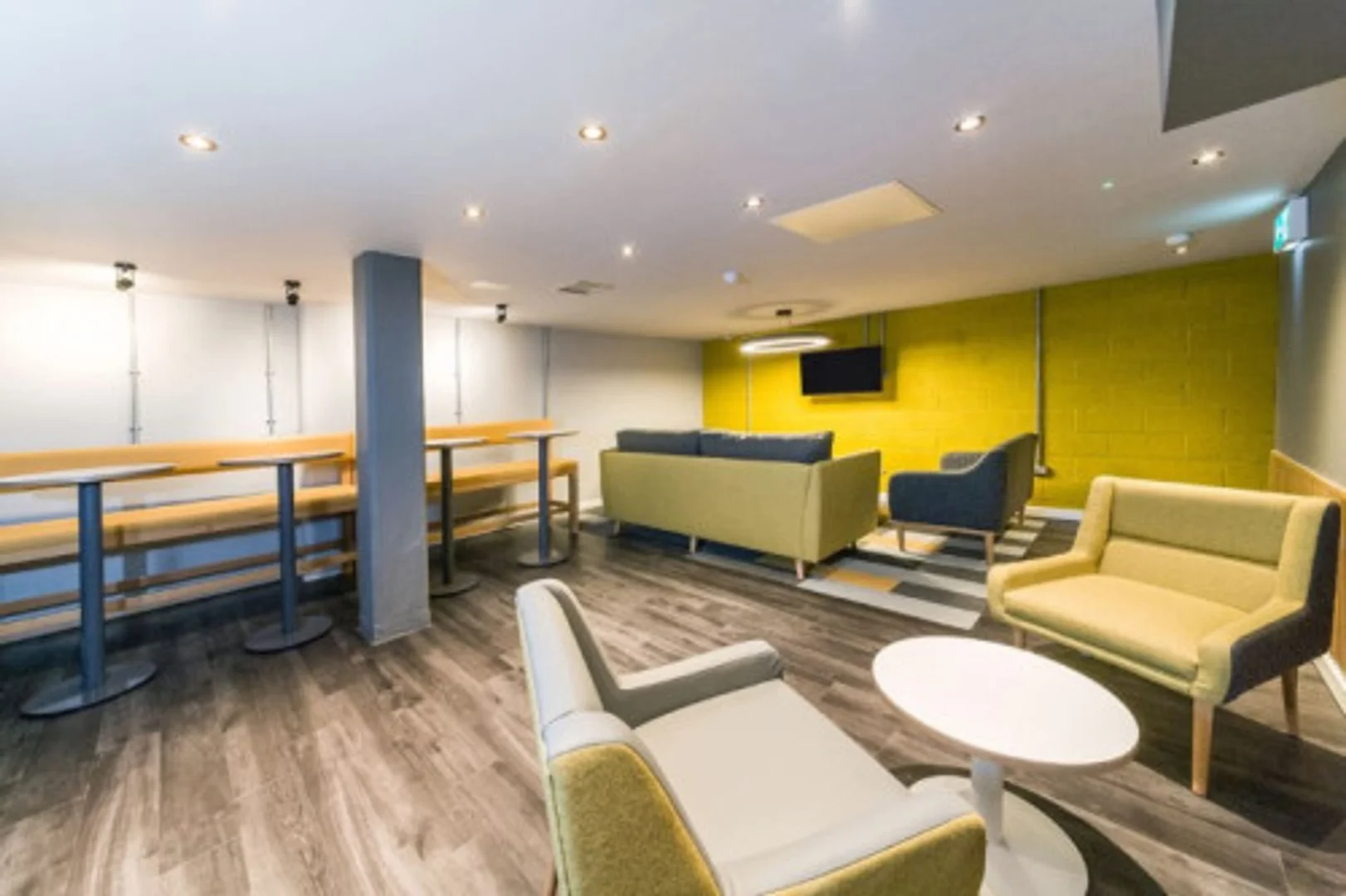 Habitación acogedora para estudiantes disponible en 