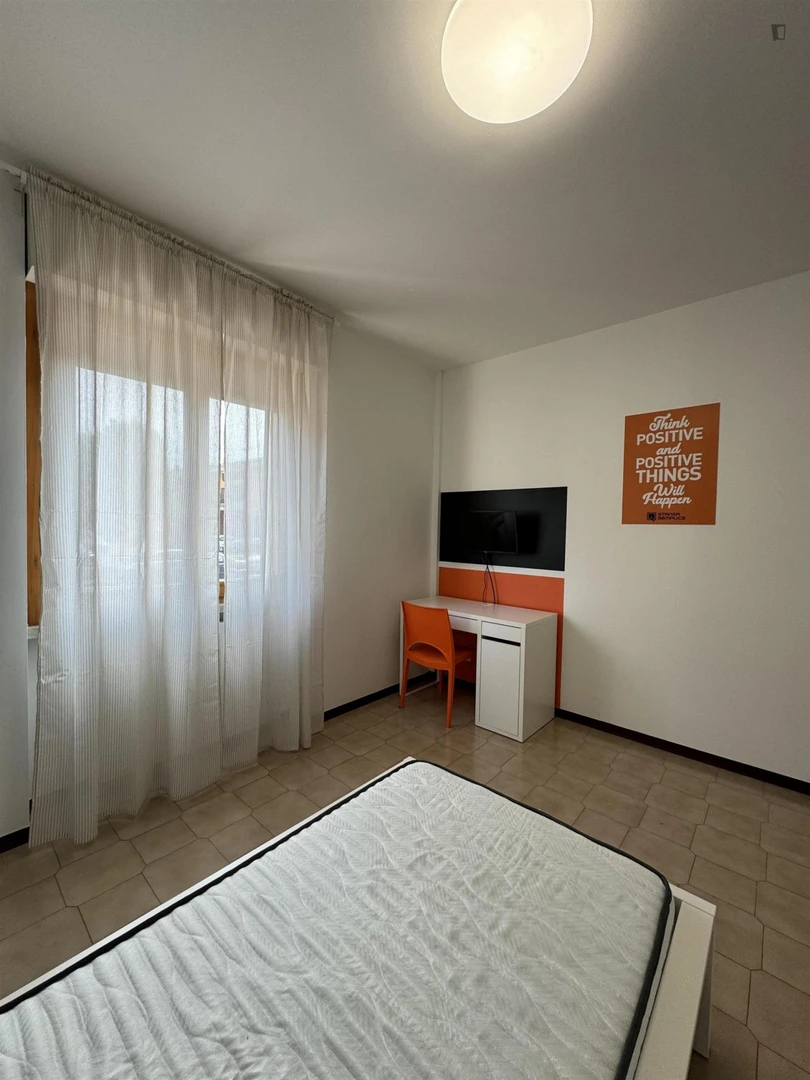 Chambre d'étudiant économique avec emplacement pratique dans 