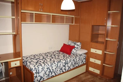 Quarto para alugar num apartamento partilhado em Cordoba